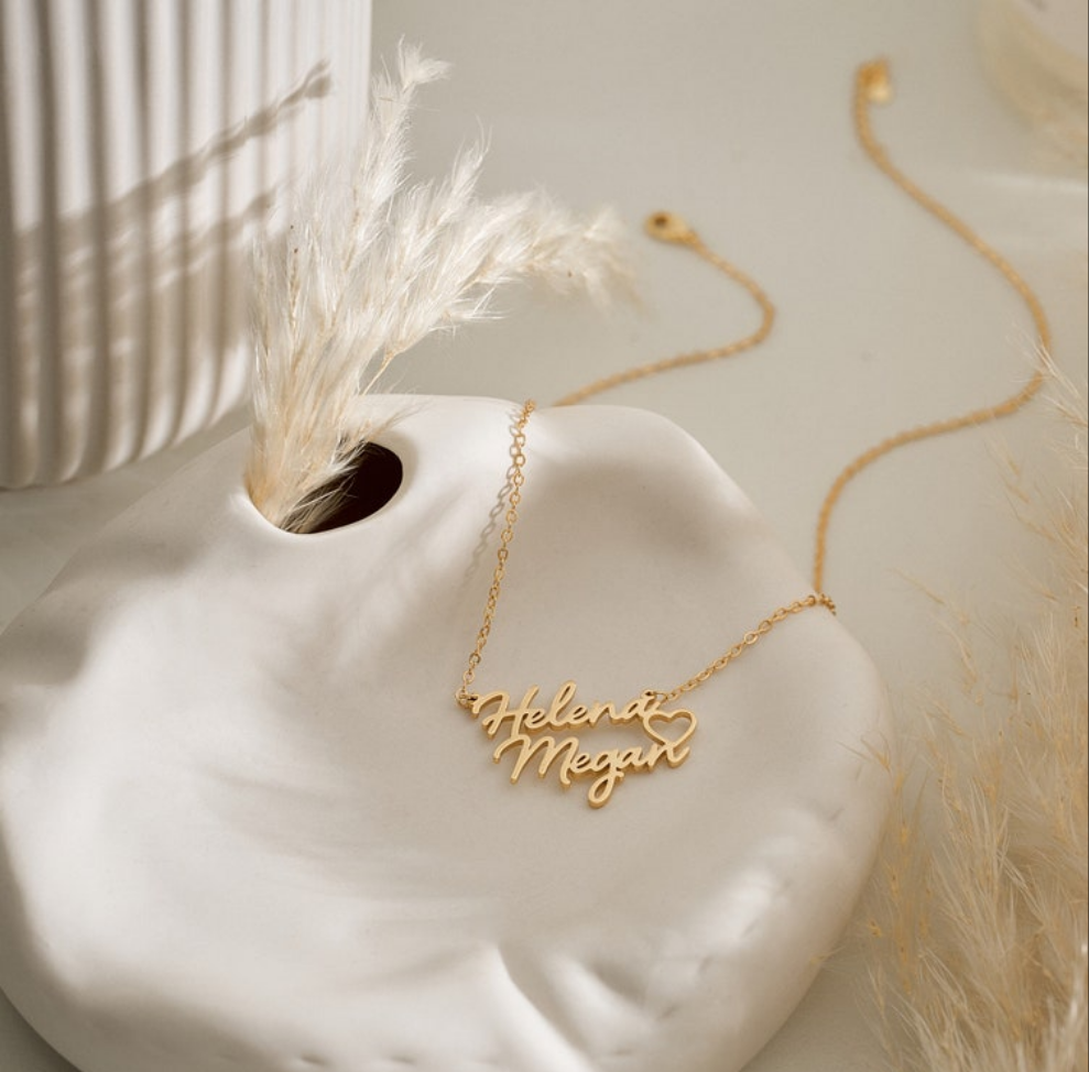 Customizable name with hollow heart design unique high-end necklace