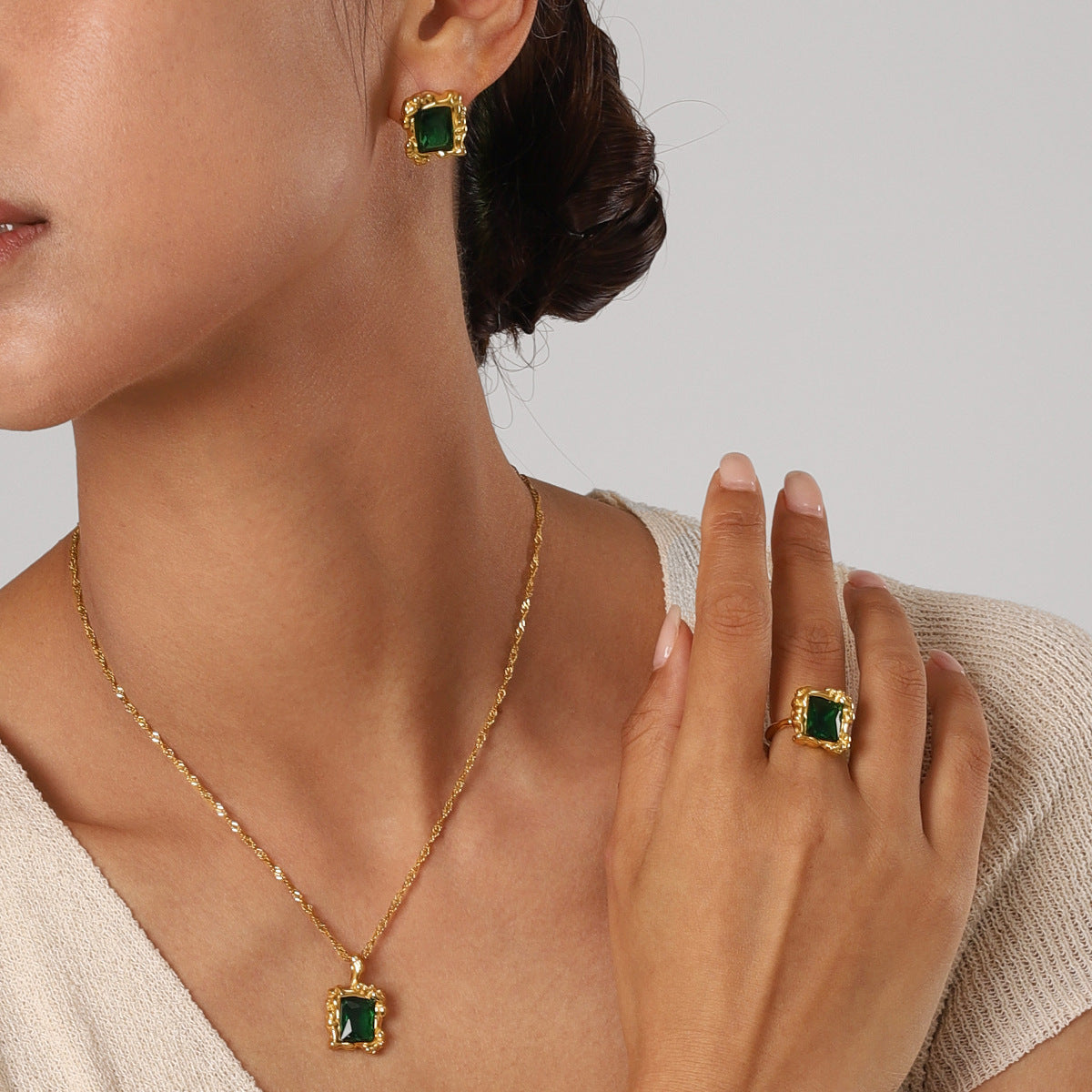 Retro Texture Green Open-end Zircon Ring
